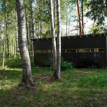 Bear Watching Hide Of Alutaguse Campingplatz