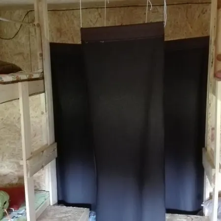 Bear Watching Hide Of Alutaguse Κάμπινγκ
