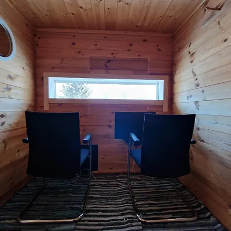 Bear Watching Hide Of Alutaguse * Palasi