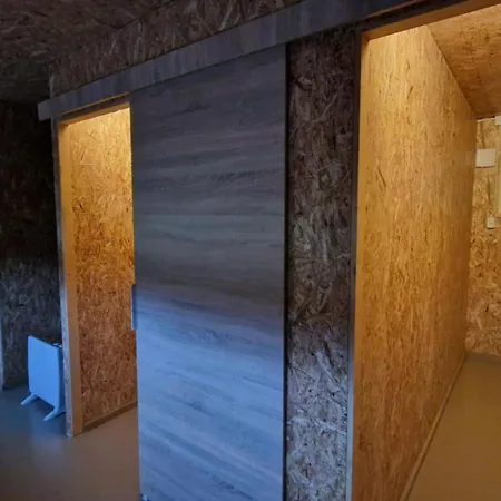 Kamp alanı Bear Watching Hide Of Alutaguse